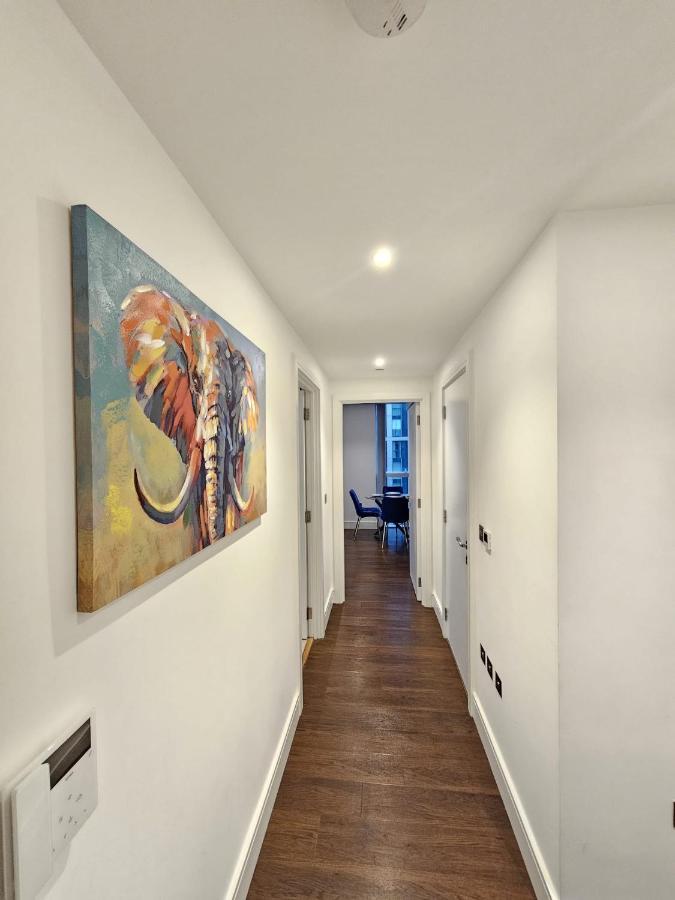 2 Bed Luxurious Apartments Canary Wharf London Kültér fotó